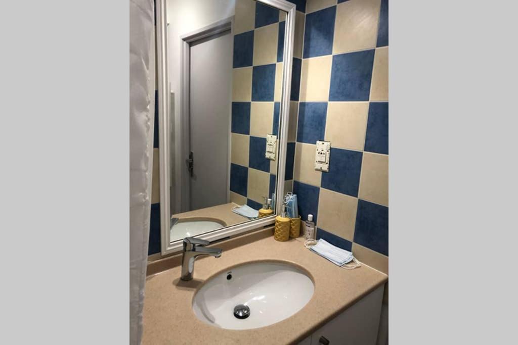 Studio Port De Hyeres Proche Des Plages Ngoại thất bức ảnh