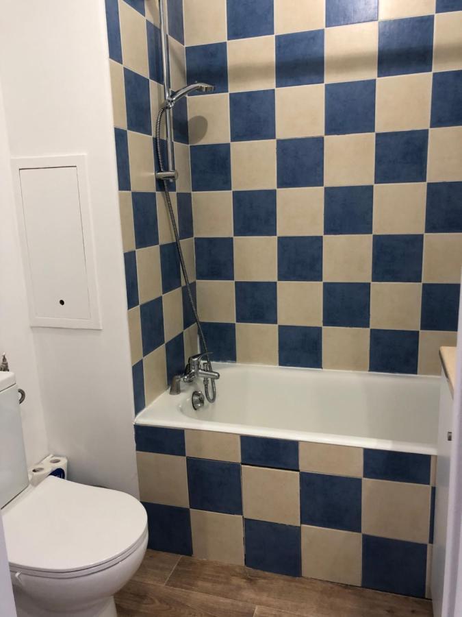 Studio Port De Hyeres Proche Des Plages Ngoại thất bức ảnh