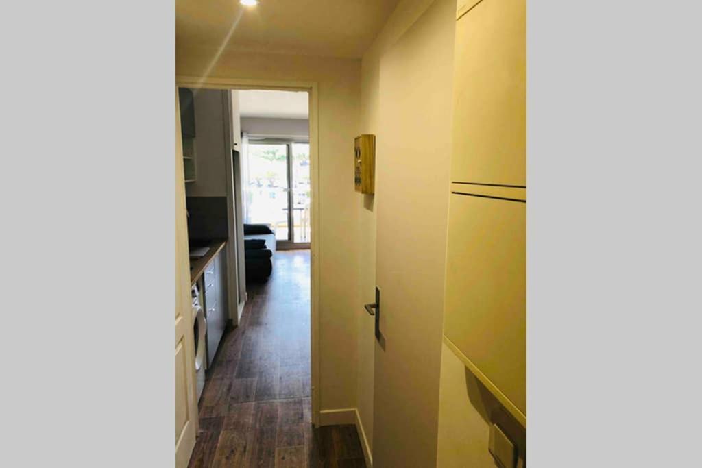 Studio Port De Hyeres Proche Des Plages Ngoại thất bức ảnh